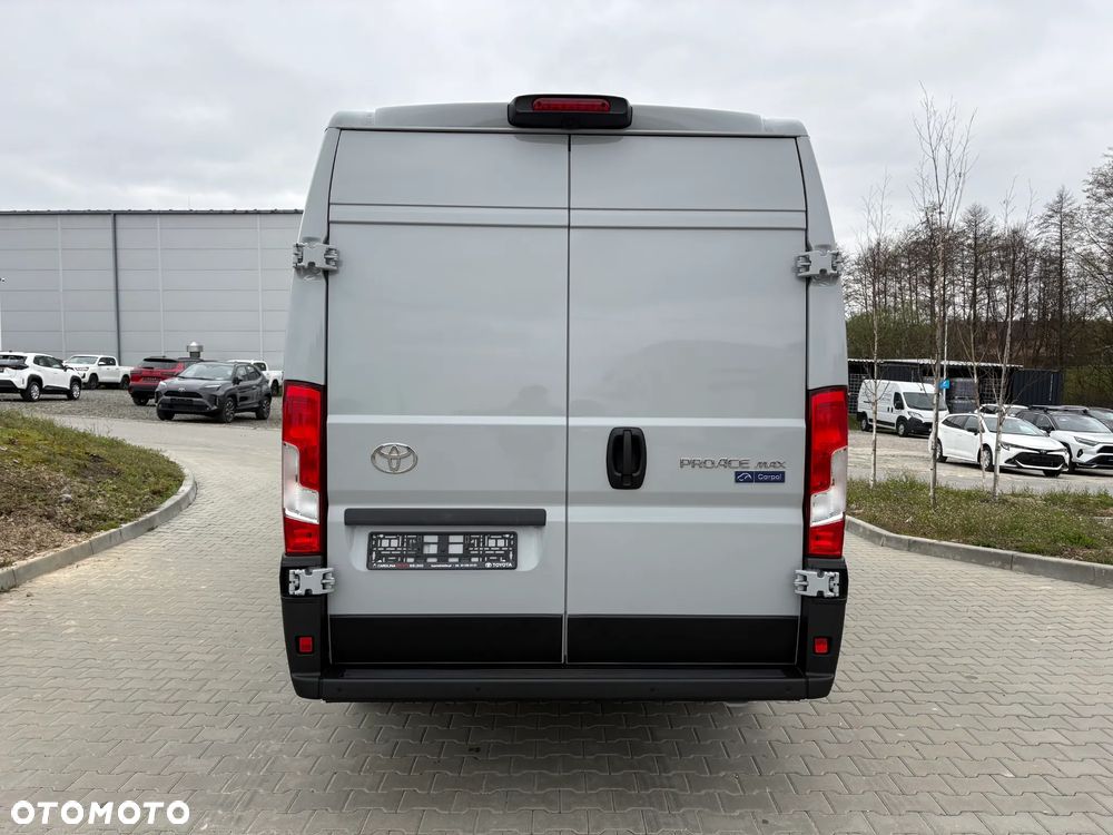 Toyota PROACE MAX - 8