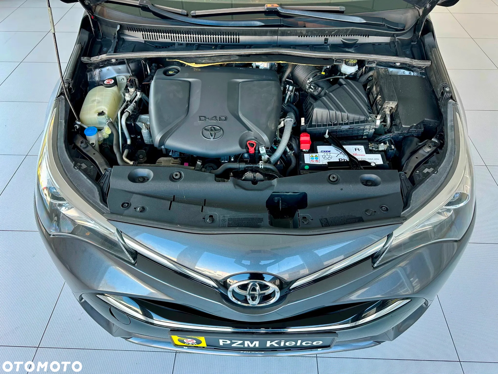 Toyota Avensis 2.0 D-4D Premium - 16
