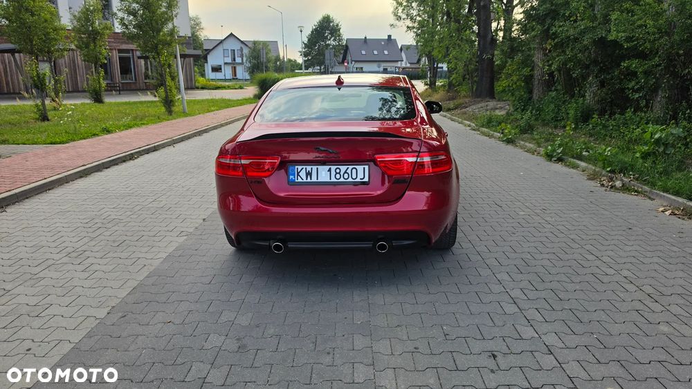 Jaguar XE - 7