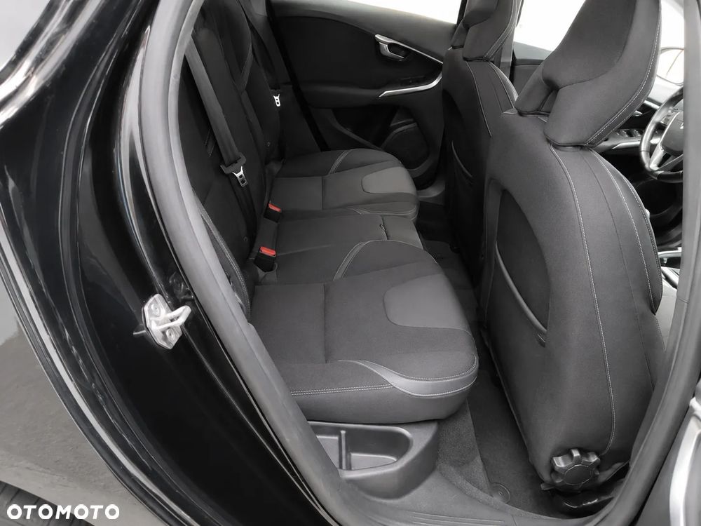 Volvo V40 D3 Drive-E Momentum - 4