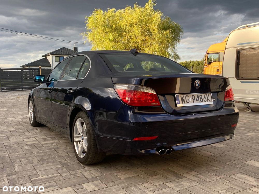 BMW Seria 5 525i - 4