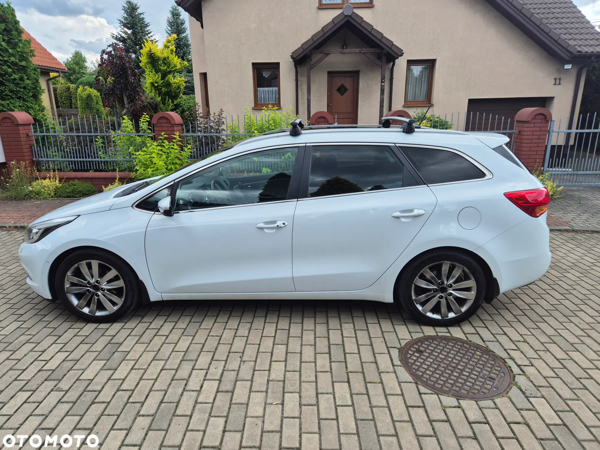 Kia Ceed - 10