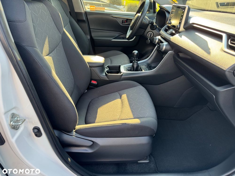 Toyota RAV4 - 21