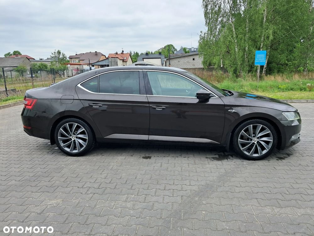 Skoda Superb 2.0 TDI 4x4 L&K DSG - 2