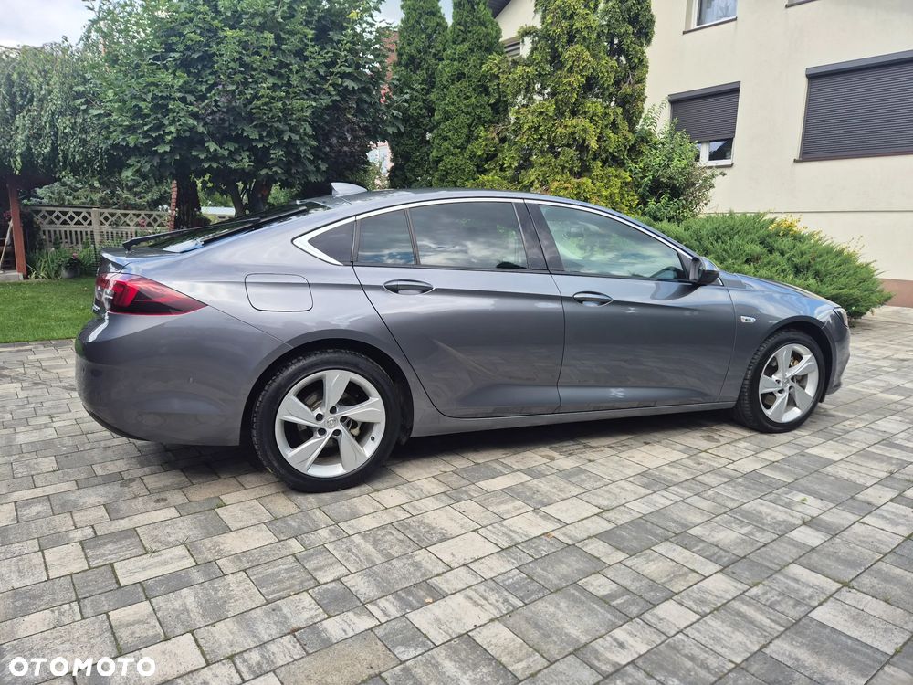 Opel Insignia - 11