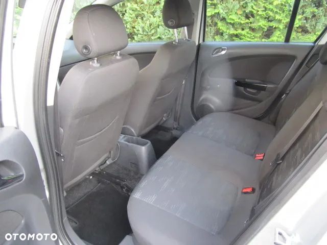 Opel Corsa 1.4 16V Active - 9