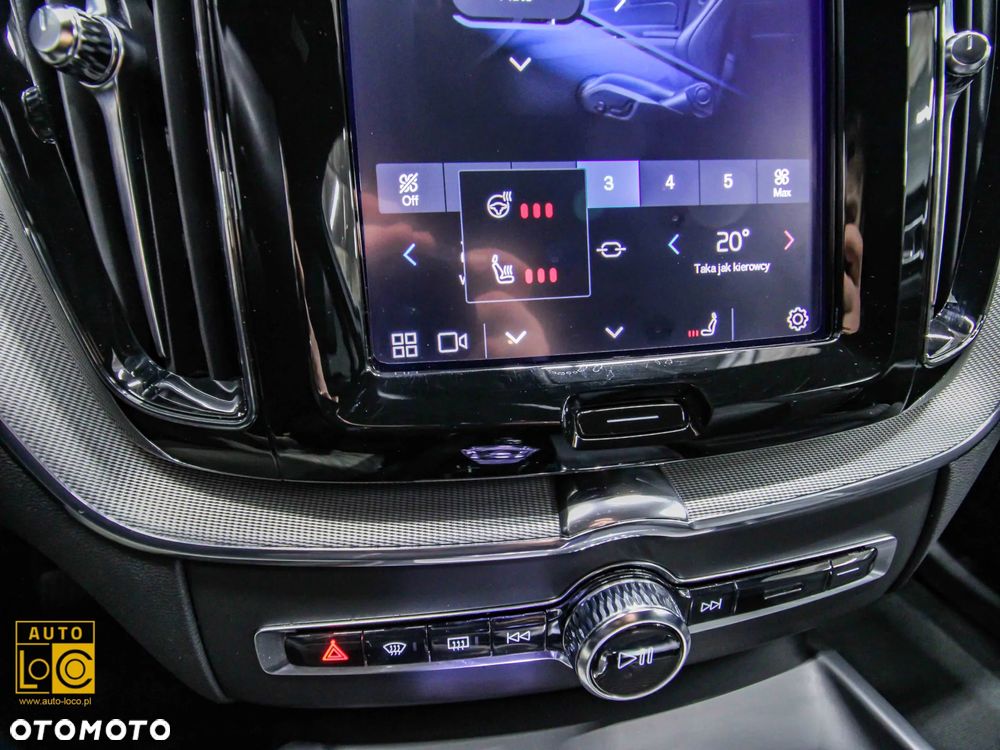 Volvo XC 60 B4 D AWD Plus Dark - 22