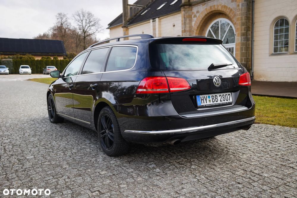 Volkswagen Passat 2.0 TDI 4Motion DSG BlueMotion Tech Highline - 8