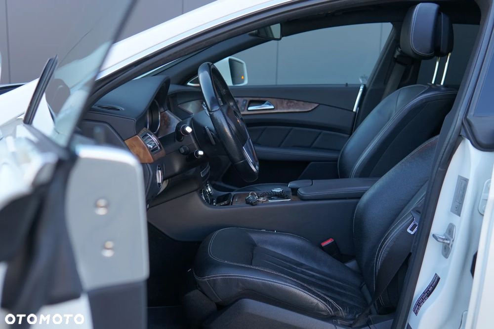 Mercedes-Benz CLS 350 CDI 4-Matic BlueEff - 6