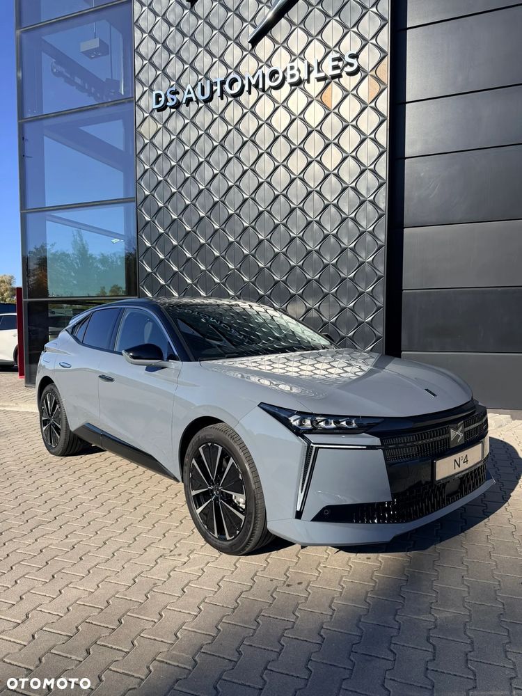 DS Automobiles N°4 E-Tense 58.3kWh Étoile Alcantara - 4