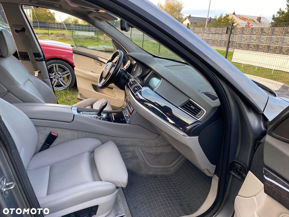 BMW 5GT - 7