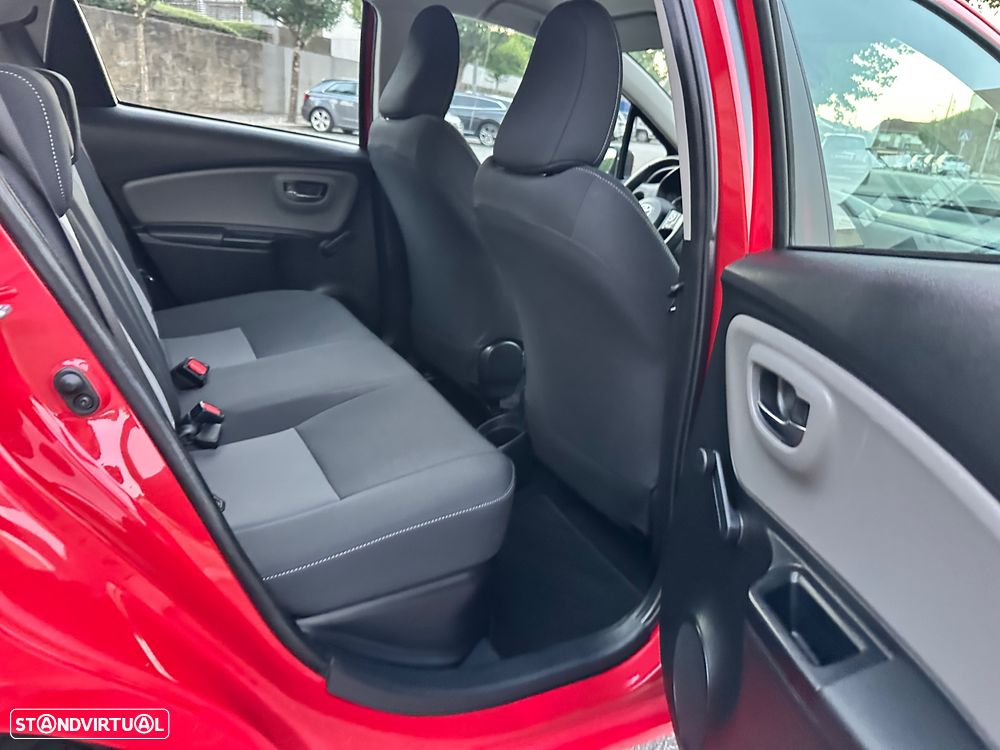 Toyota Yaris 1.5 HSD Active - 36