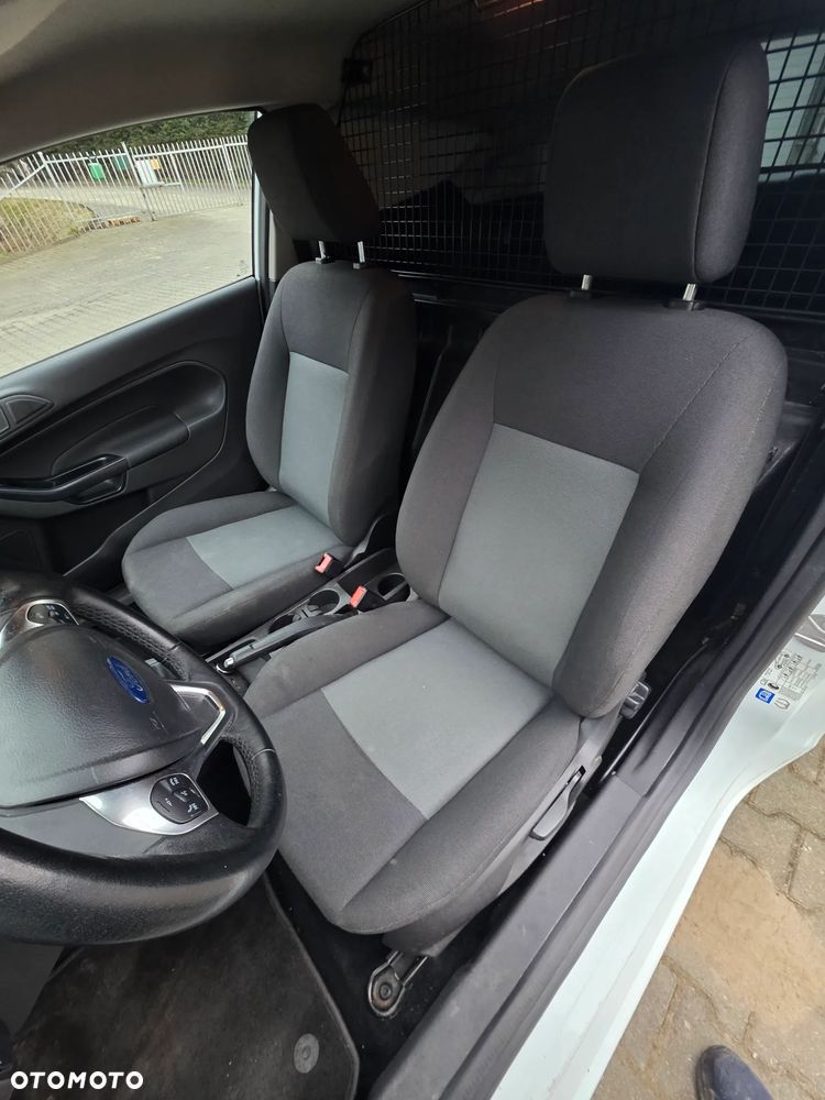 Ford Fiesta 1.5 TDCi Celebration - 25