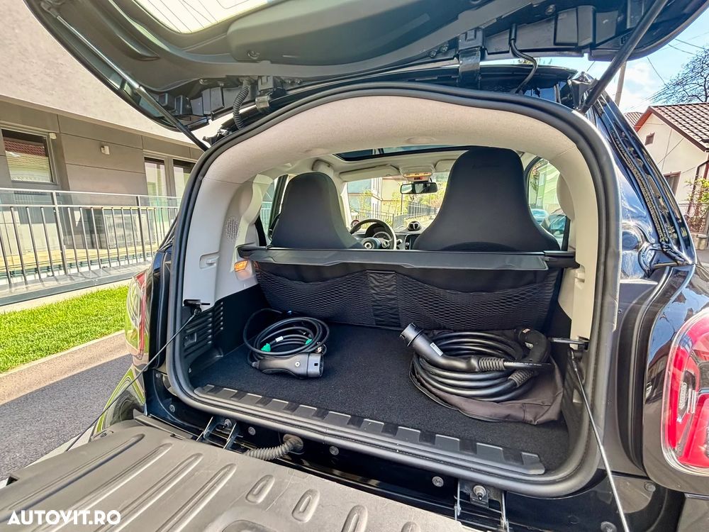 Smart Fortwo EQ - 12