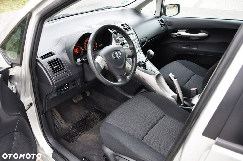 Toyota Auris - 29