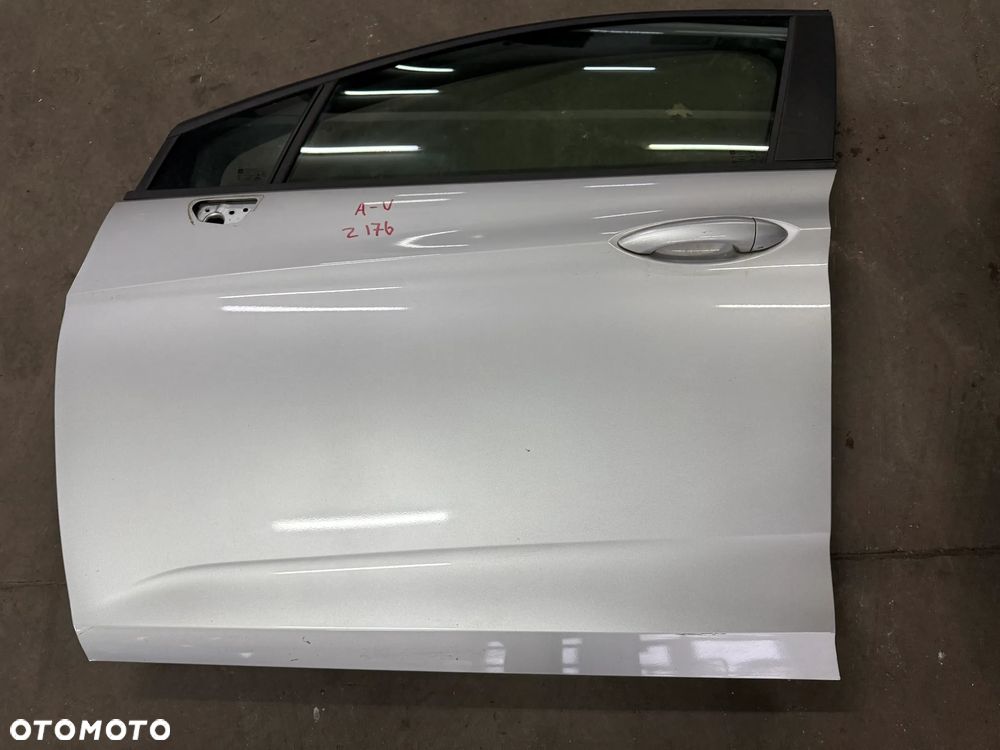 OPEL ASTRA V Z176 DRZWI PRZEDNIE LEWE