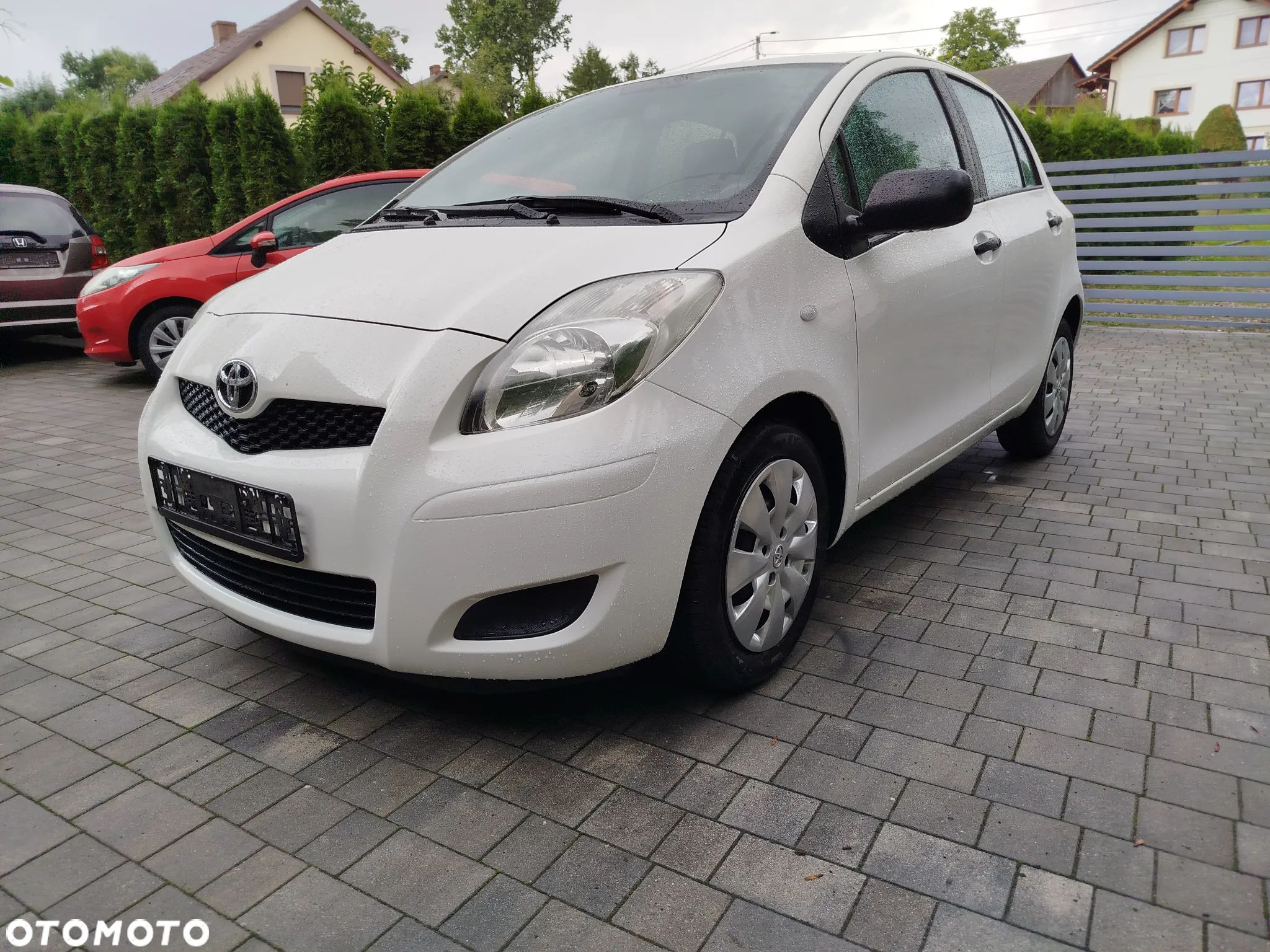 Toyota Yaris 1.33 Luna - 1
