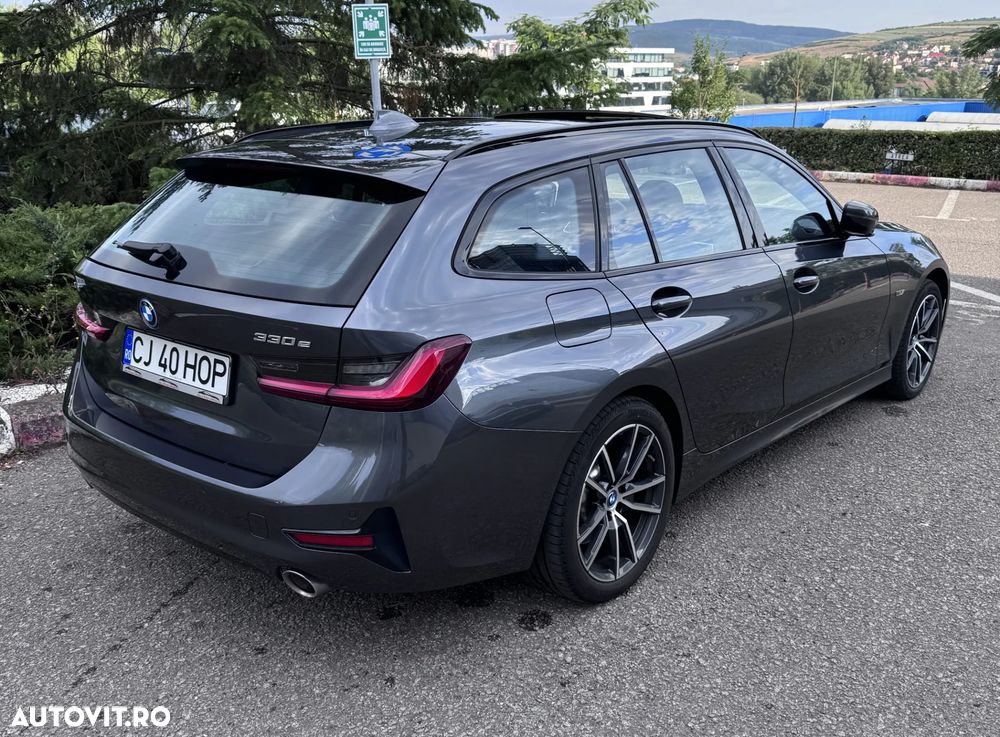 BMW Seria 3 330e xDrive Aut. Sport Line - 3