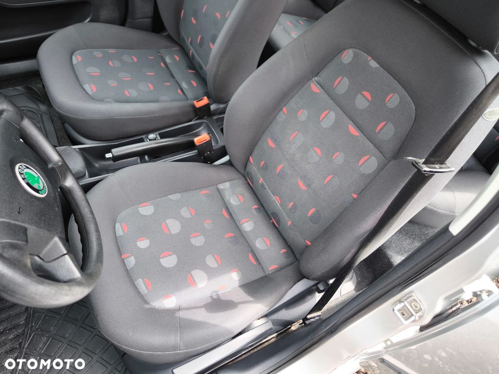 Skoda Fabia 1.4 16V Comfort - 21