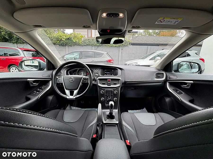 Volvo V40 D2 Drive-E Momentum - 23