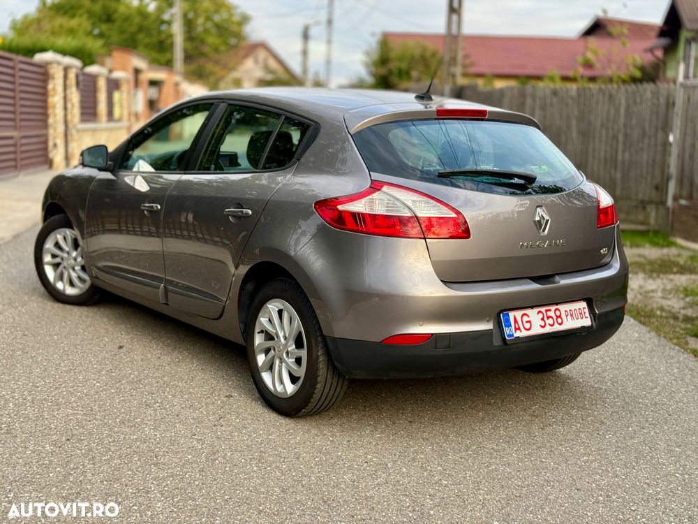 Renault Megane ENERGY dCi 110 Start & Stop Bose Edition - 4