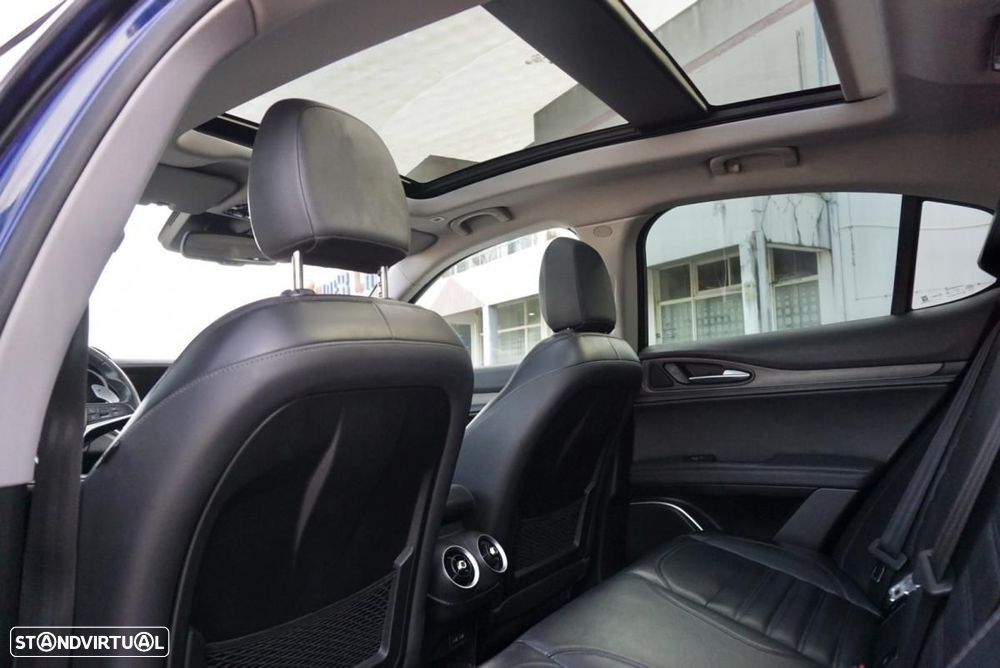 Alfa Romeo Stelvio 2.0 T Veloce TI Q4 AT8 - 24