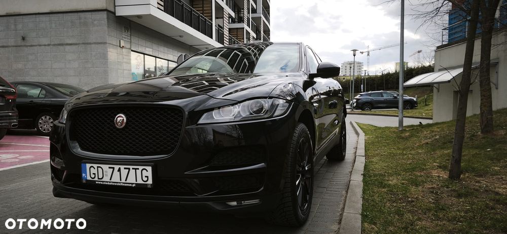 Jaguar F-Pace 2.0 i4D RWD Pure - 3