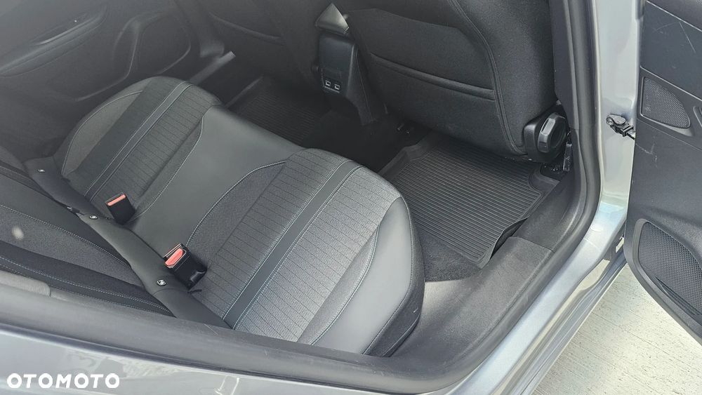 Peugeot 2008 1.2 PureTech Allure Pack S&S - 19