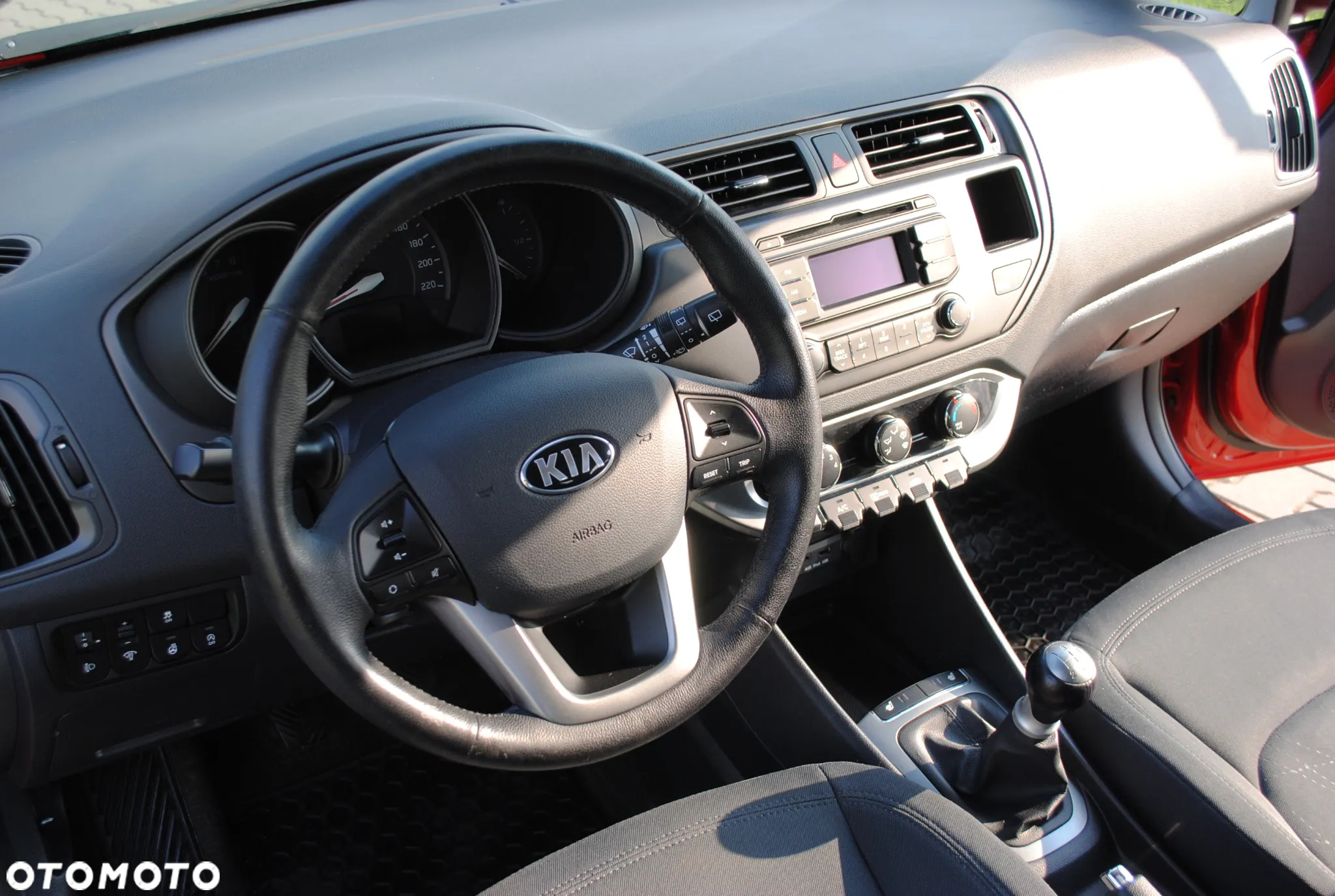 Kia Rio 1.2 Business Line - 9