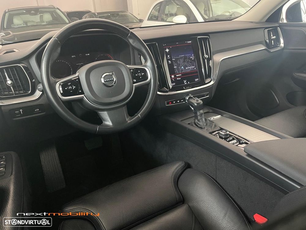 Volvo V60 Cross Country 2.0 D4 Polestar - 11