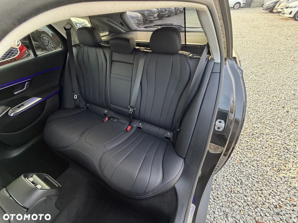 Mercedes-Benz Klasa E 300 de 4Matic 9G-TRONIC Avantgarde - 33