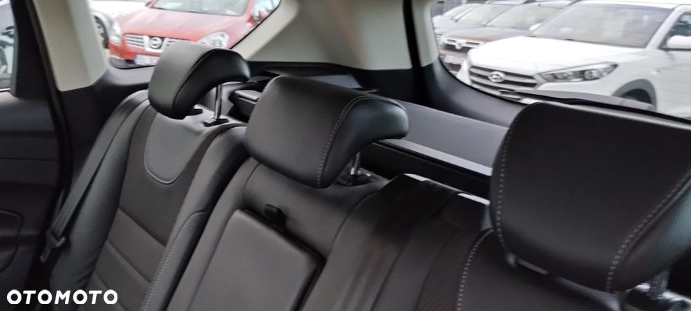 Ford Kuga 2.0 TDCi 4x4 Titanium - 28