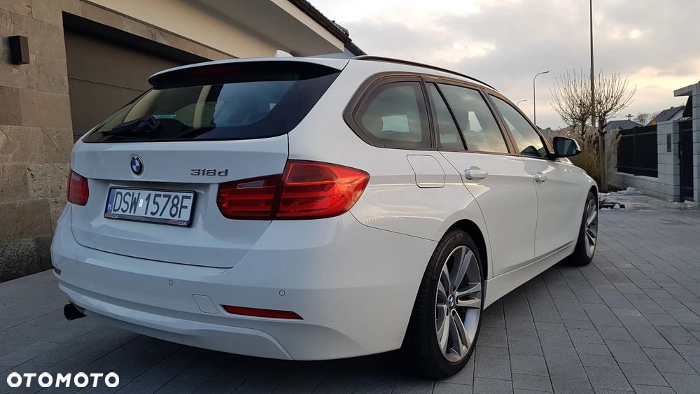 BMW Seria 3 318d Modern Line - 12