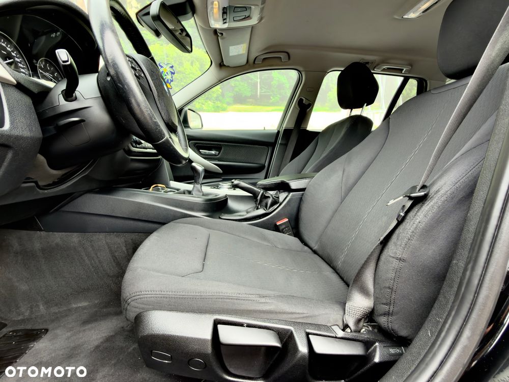 BMW Seria 3 325d - 20