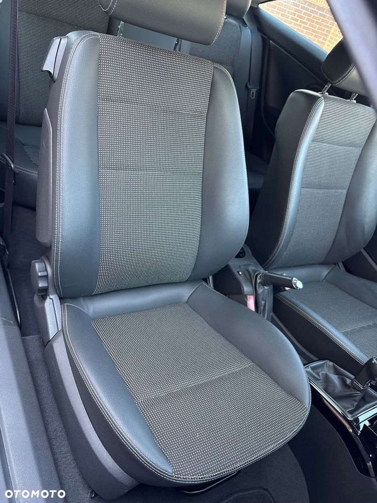 Opel Astra 1.6 Innovation 110 Jahre - 25