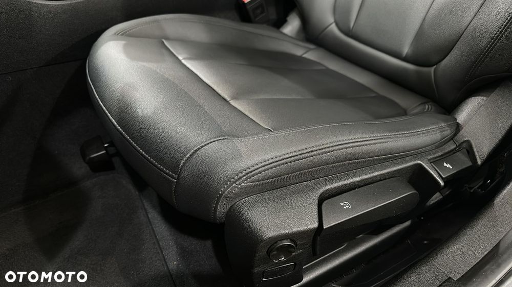 BMW Seria 3 318d - 16