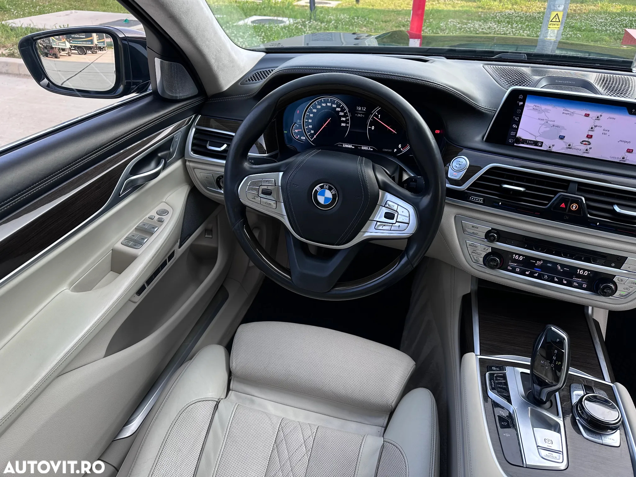 BMW Seria 7 740d xDrive - 12