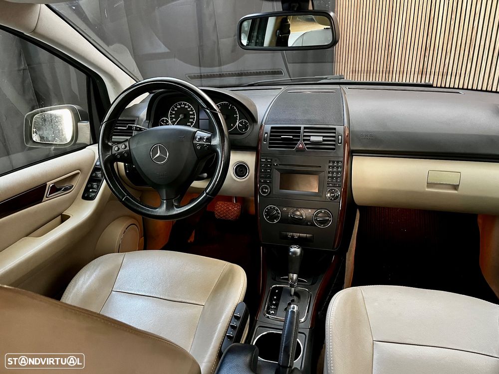 Mercedes-Benz A 180 CDi Elegance Automatic - 10