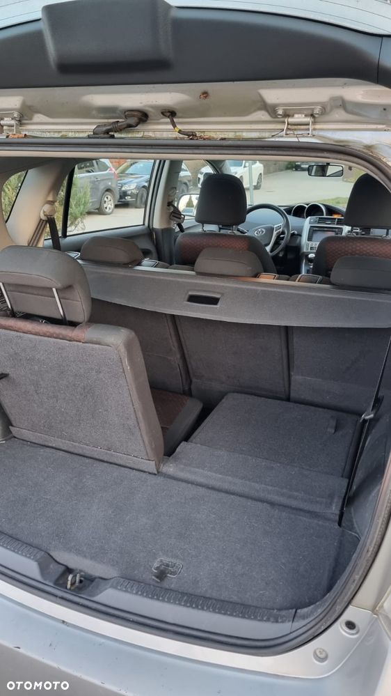 Toyota Verso 2.0 D-4D Premium 7os - 15