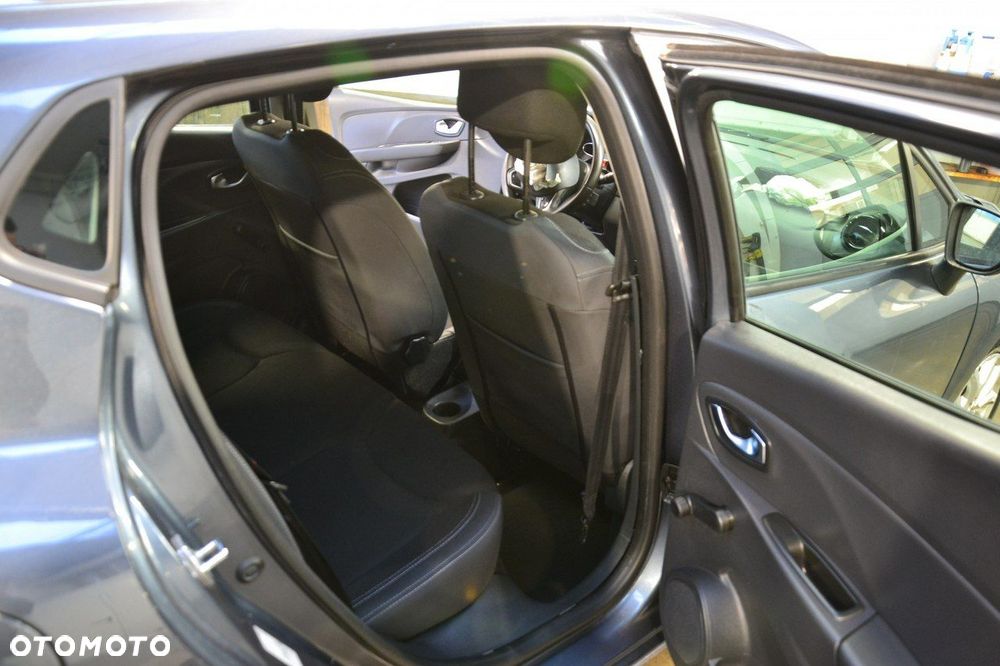 Renault Clio - 21