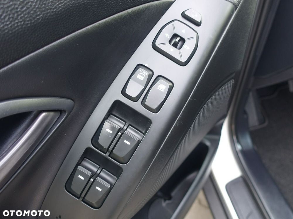 Hyundai ix35 2.0 CRDi Premium 2WD - 22