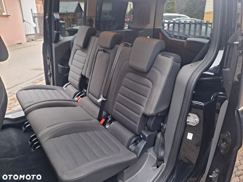 Ford Tourneo Connect Grand - 11
