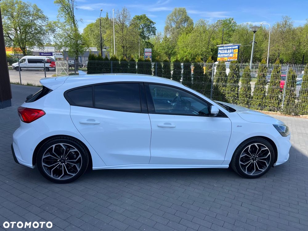 Ford Focus 1.0 EcoBoost Start-Stopp-System ST-LINE STYLE - 4