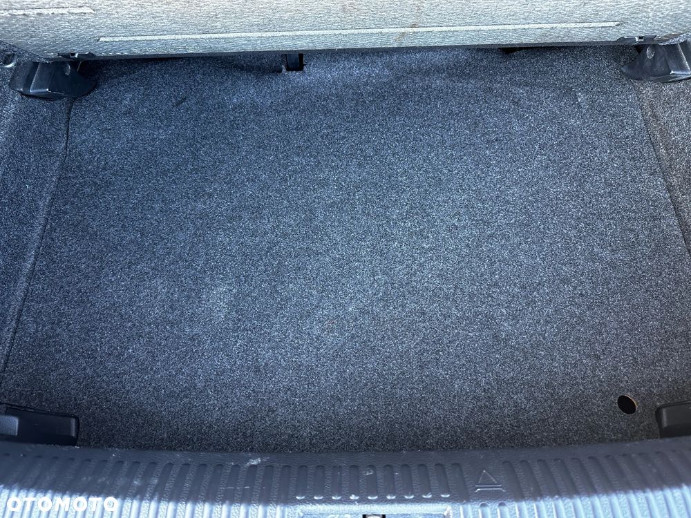 Volkswagen Polo - 26