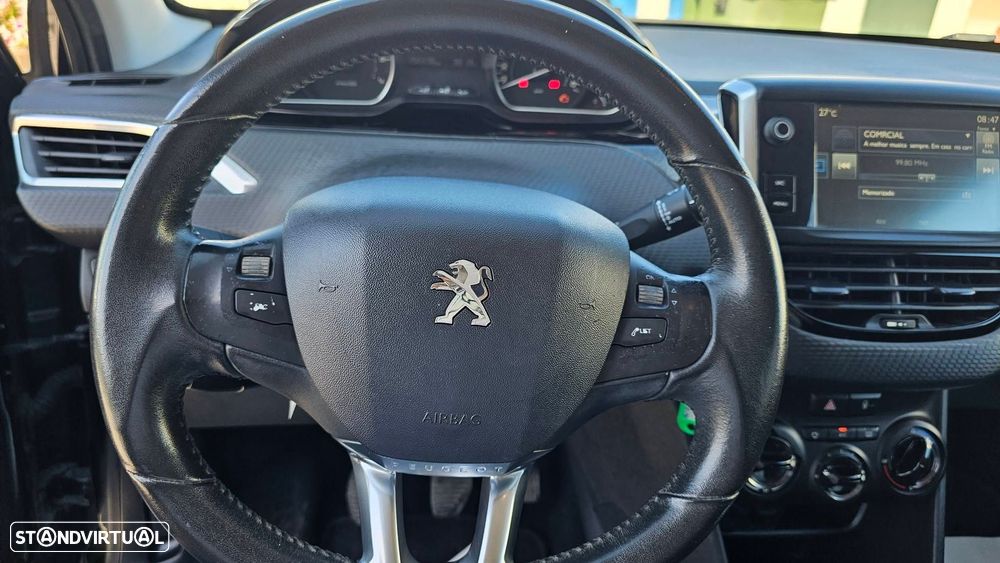 Peugeot 208 1.2 VTi SE Style - 7