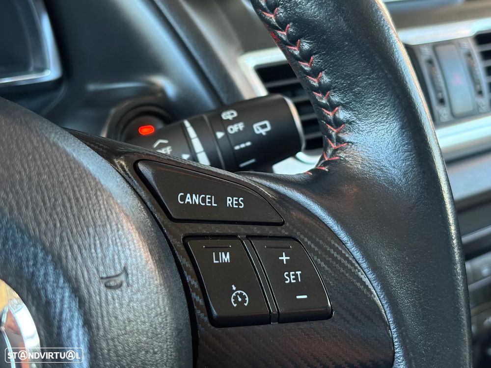 Mazda 3 Hatchback 1.5 Sky-D Evolve HS - 15