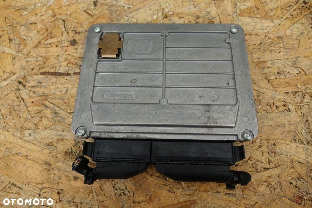KOMPUTER STEROWNIK SILNIKA MODUŁ VW VOLKSWAGEN PASSAT B5 SIEMENS 3B0906018 - 3