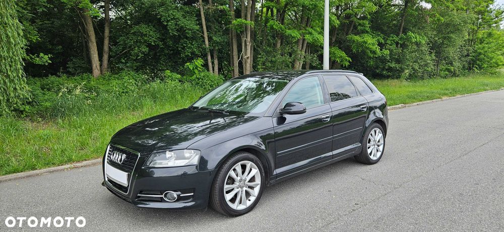 Audi A3 Sportback - 1