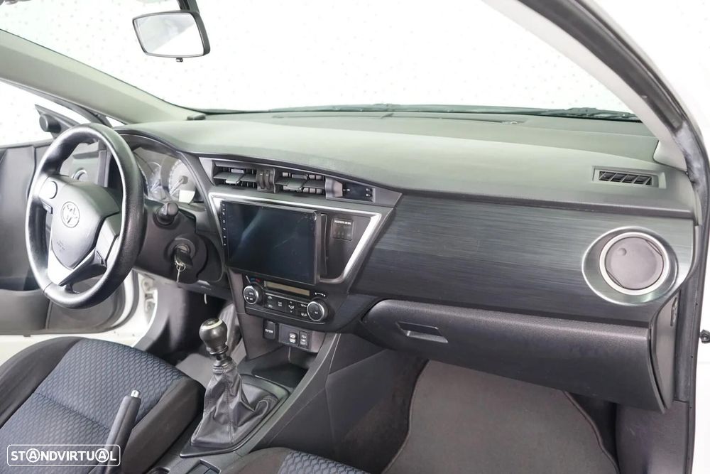 Toyota Auris 1.4 D-4D Comfort - 13