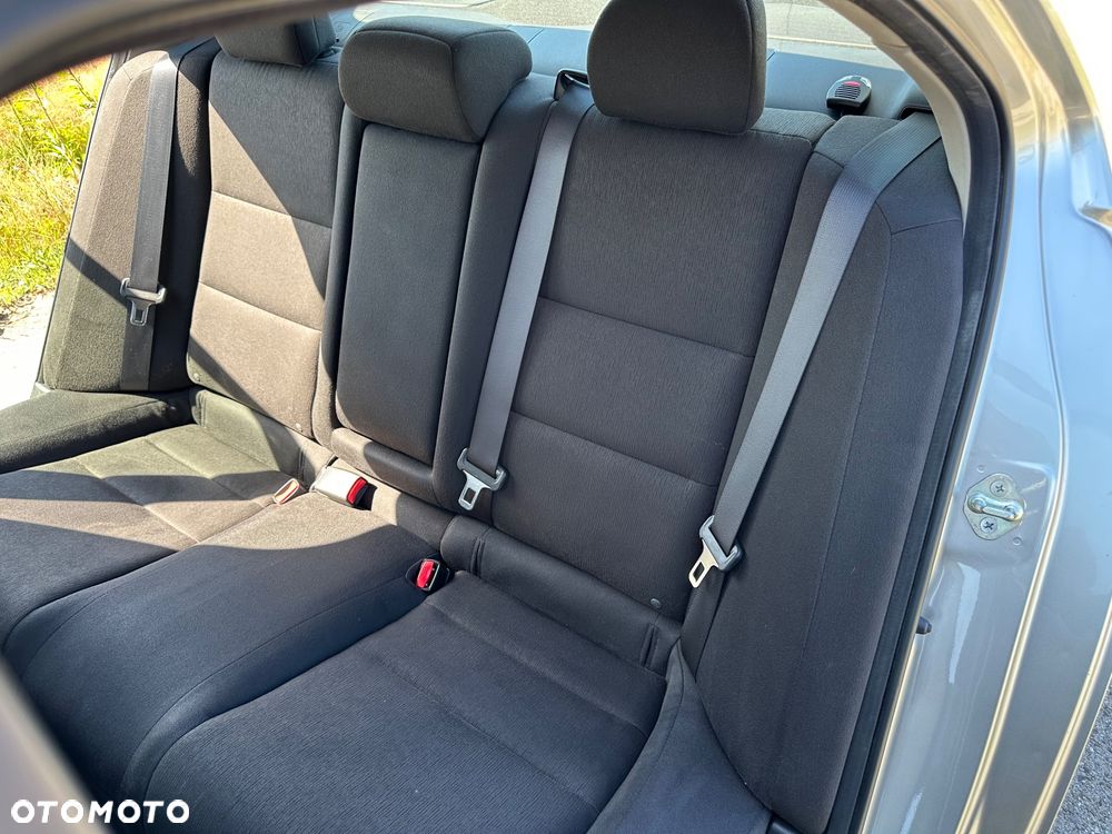 Honda Accord 2.0 Elegance - 25